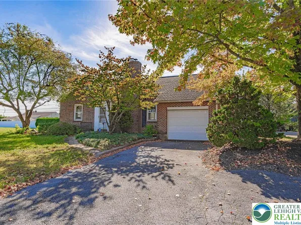 1844 Schadt Ave, Whitehall, PA 18052