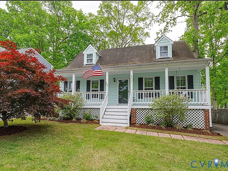 2417 Crystal Ridge Rd — Photo 1