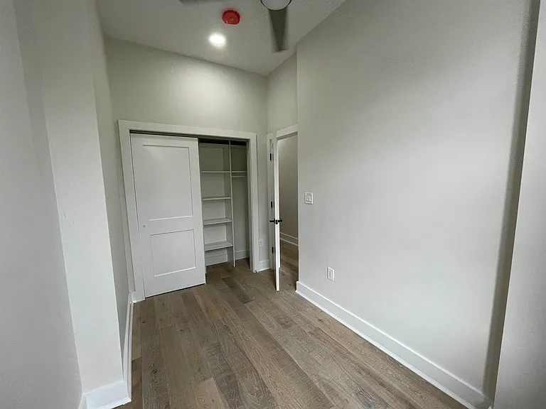 612 Washington St #2 — Photo 3