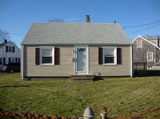 2 Beacon Ter, Middletown, RI 02842