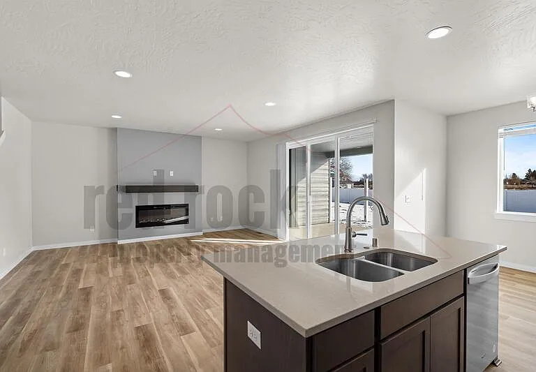 1228 N Tschirley Rd #1 — Photo 11