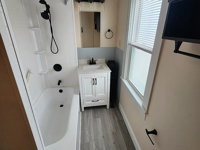 607 Mill St #2 — Photo 13