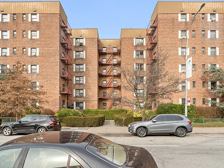 2705 Kings Hwy #6M — Photo 14