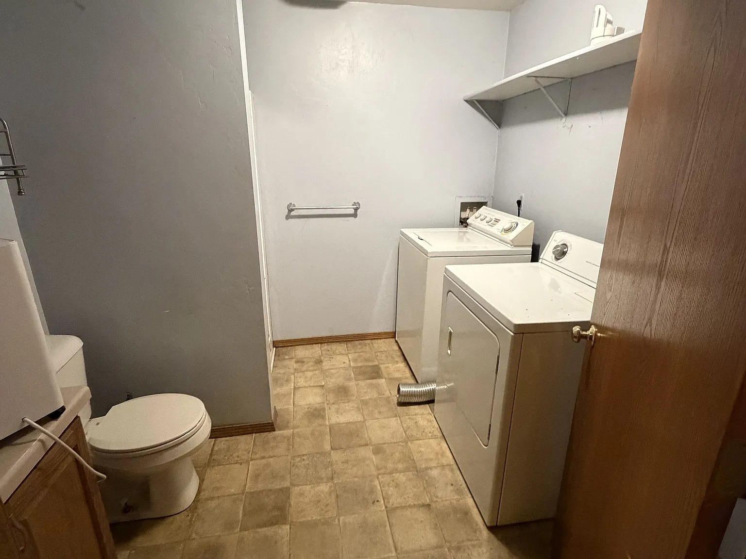 469 Dutton Avenue - 1 — Photo 3