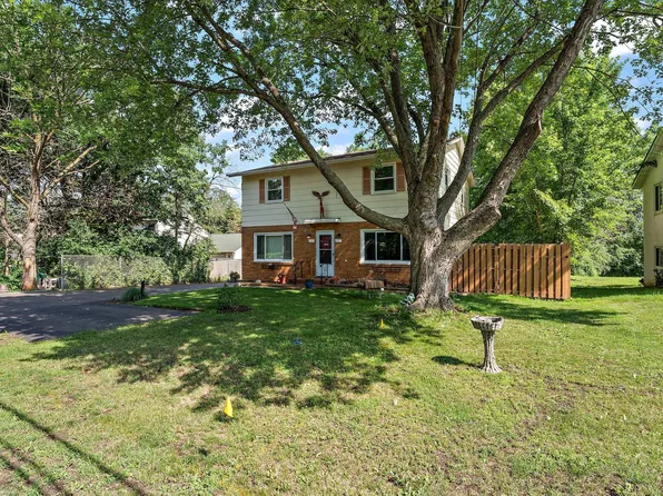 2225-2227 Londin Ln E, Saint Paul, MN 55119
