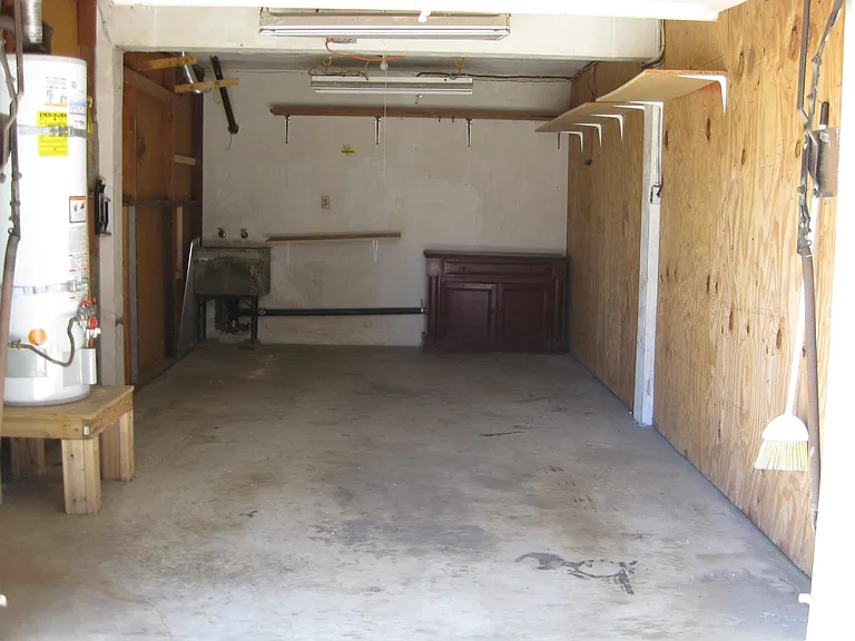4637 Muir Ave — Photo 12