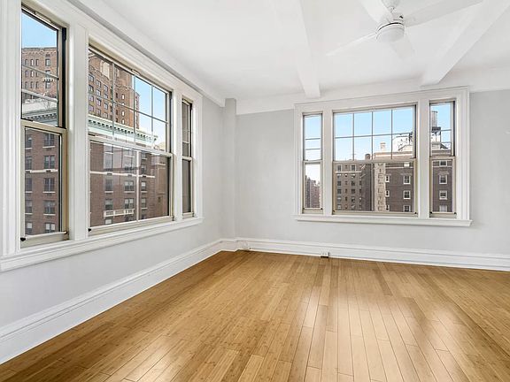 4th image of 170 W 74th St APT 1206