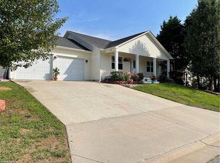 530 Creekview Dr, Kernersville, NC 27284