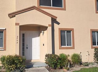 2702 Lakeview Dr W, Royal Palm Beach, FL 33411