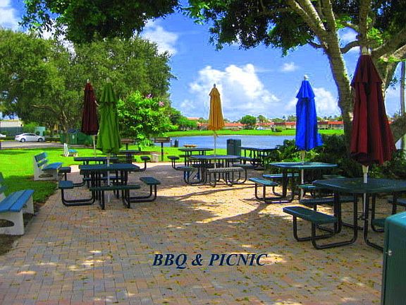 5th image of 679 Brittany Park #O
