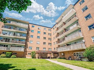 8 Kingsbridge Ct #102, Toronto, ON M2R 1L5