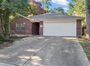 111 N Misty Dawn Dr, Conroe, TX 77385