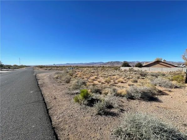 8967 N Ironwood Dr, Kingman, AZ 86401