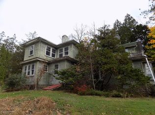 885 Hollow Rd, East Stroudsburg, PA 18301