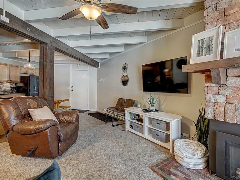 2300 Lodge Pole Cir #C207 — Photo 7