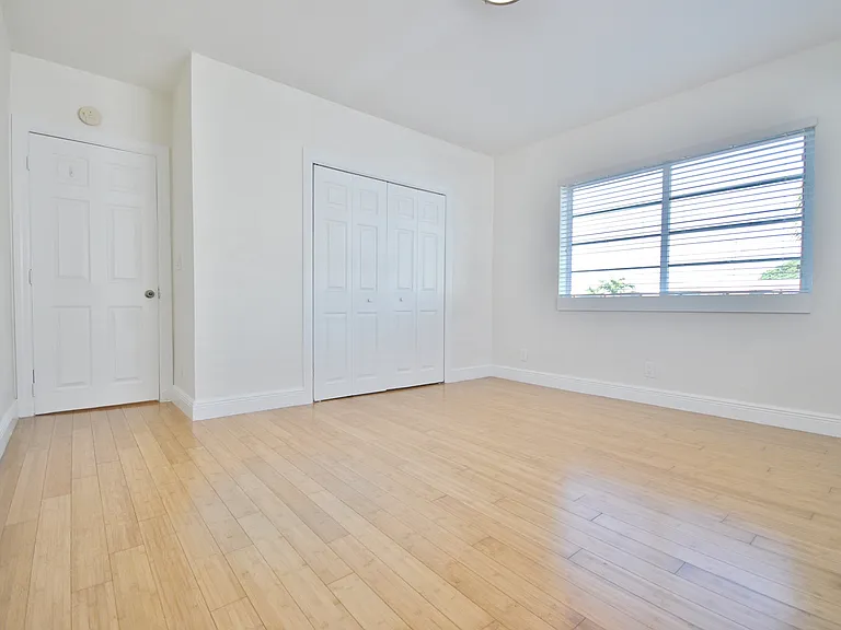 7315 Carlyle Ave — Photo 10