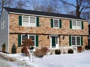 30328 Winsor Dr, Bay Village, OH 44140