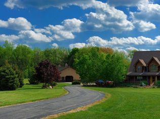 4965 Steeplechase Ln, Richfield, WI 53076