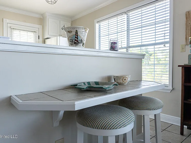 1102 Stanfield Point Rd #B — Photo 9