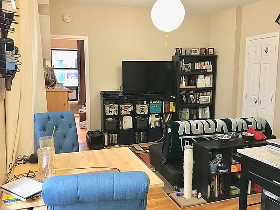 5th image of 305 E 95th St APT 5D