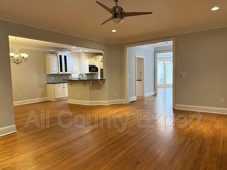 871 Lenox Ct NE — Photo 18