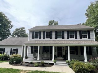 9 Teft Ct, Hope Valley, RI 02832