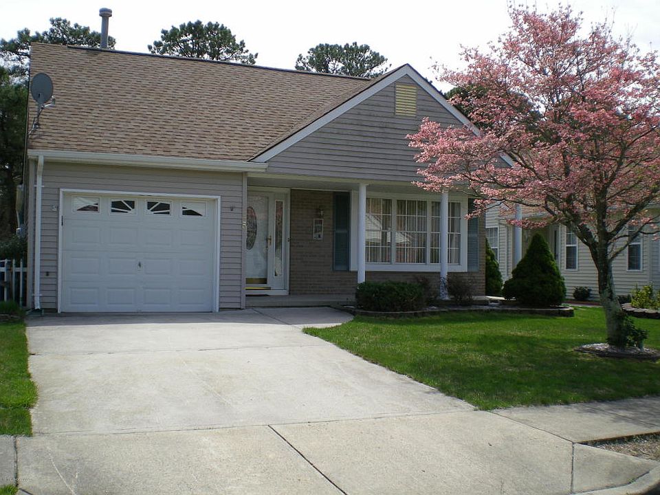1st image of 25 Prado Ct