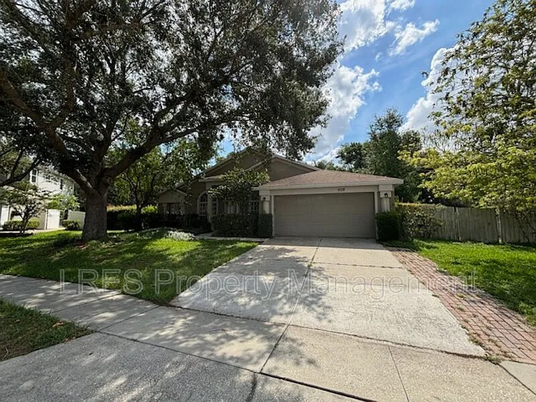 1028 Kerwood Cir — Photo 2