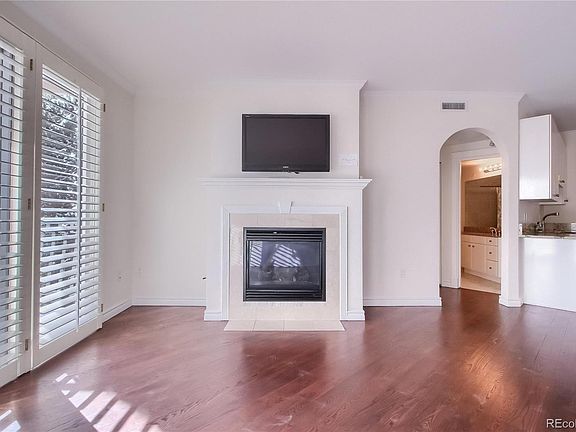 5th image of 111 S Monroe St Unit A201