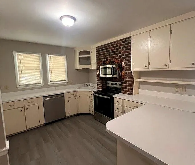 144 Mountain View Rd — Photo 11
