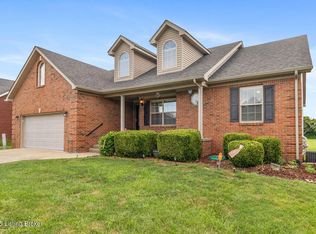 104 Rolling Hills Dr, Bardstown, KY 40004