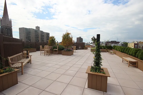 Rented by Nooklyn NYC LLC | media 99