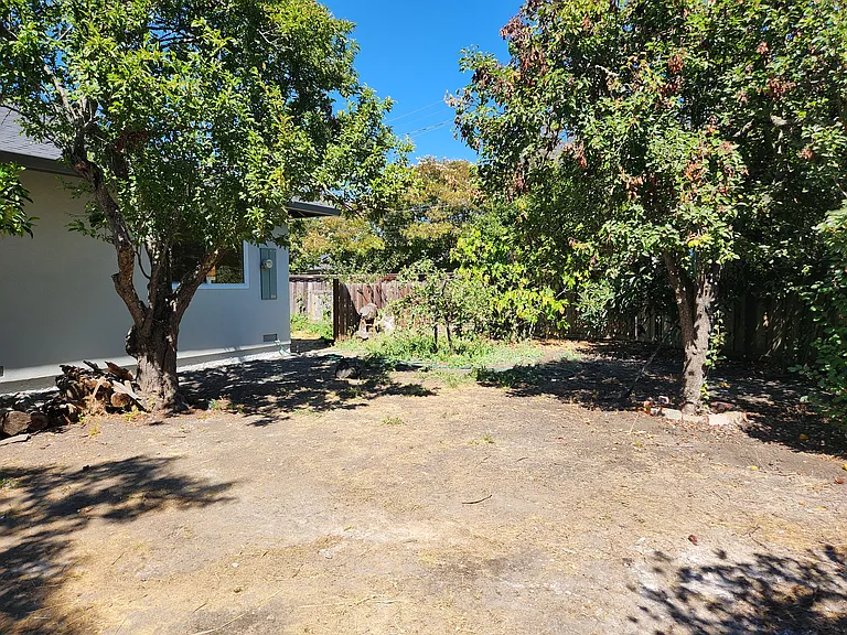 2270 Yucca St — Photo 15