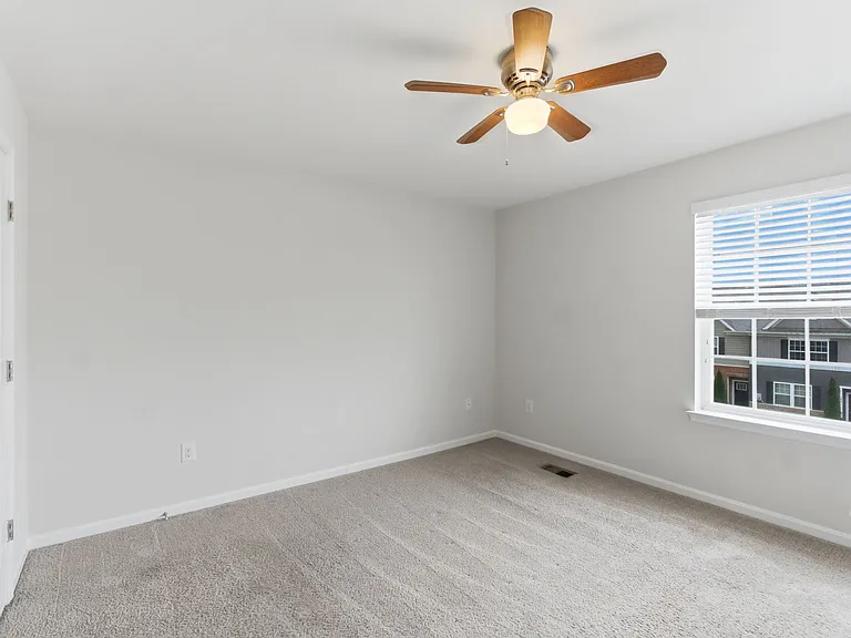 293 Magellan Dr — Photo 17