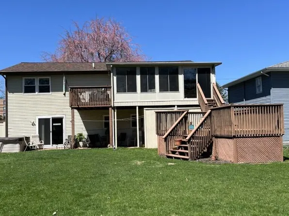102 Thomas Ave, Kingston, PA 18704