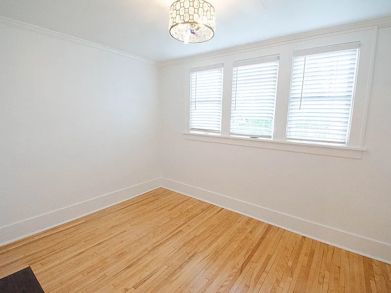 801 6th Ave SW — Photo 18