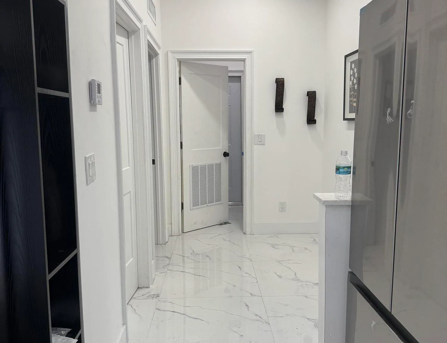 2 bed, 2.0 bath, 1040 sqft, $3,200 — Photo 3