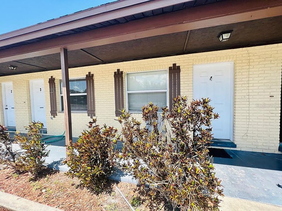 2nd image of 979 Berkley Rd #4