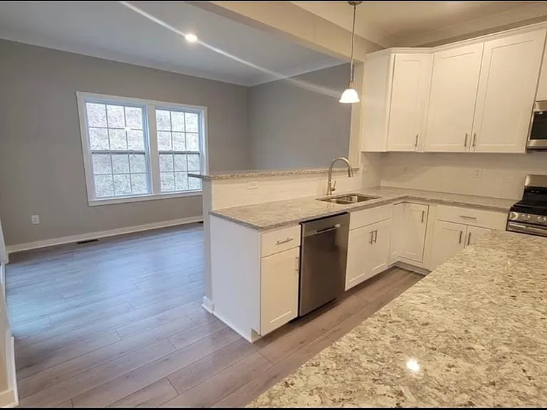 353 Trinity Way — Photo 6