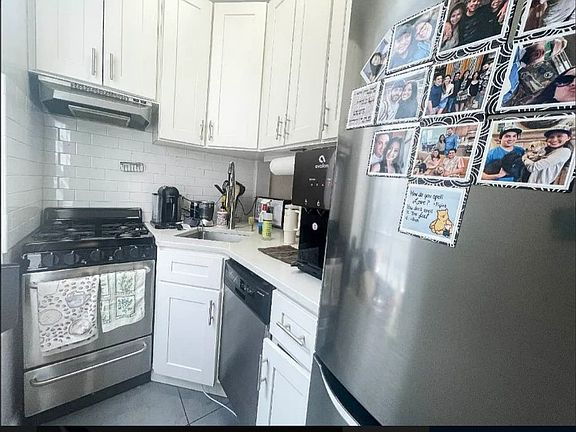 3rd image of 320 E 50th St APT 6C