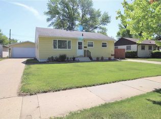 216 24th St NW, Minot, ND 58703