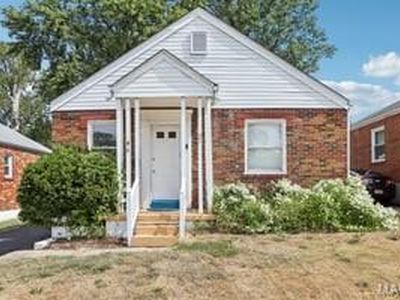 40 Jendale Ct, Saint Louis, MO, 63136