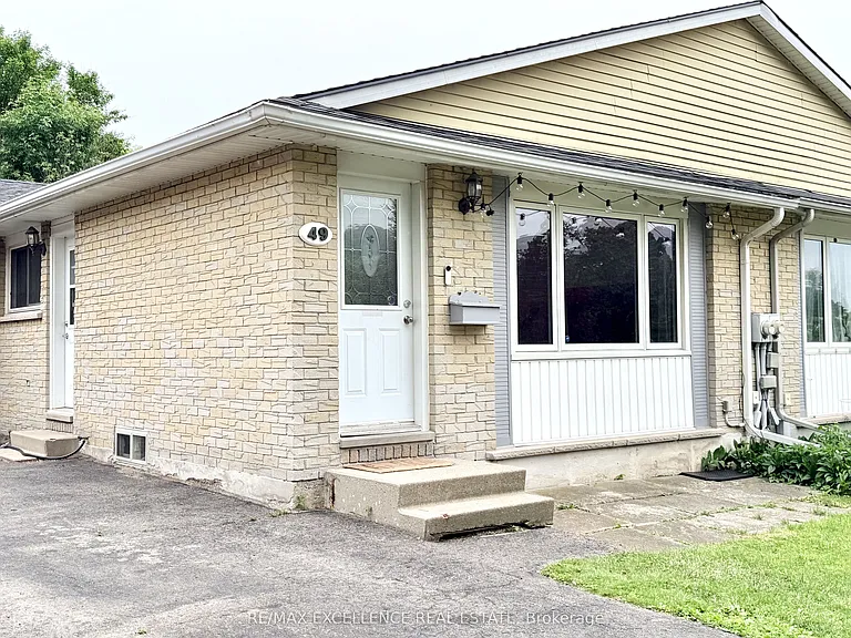 49 Woodlawn Ave — Photo 3