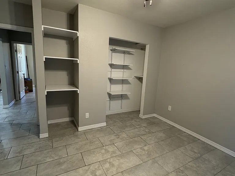 301 E Verde Ln — Photo 12