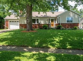 220 Canterbury Dr, Springfield, OH 45503