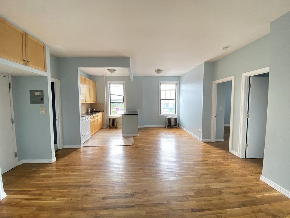 1st image of 50 Hoyt St #2A