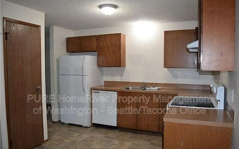 2 bed, 1.0 bath, 903 sqft, $1,495 — Photo 4