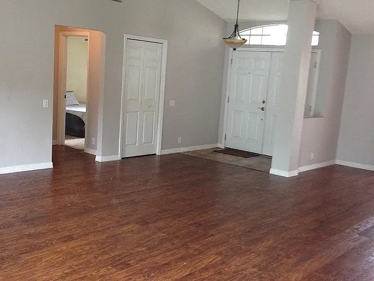 2371 Waterfall Dr — Photo 2