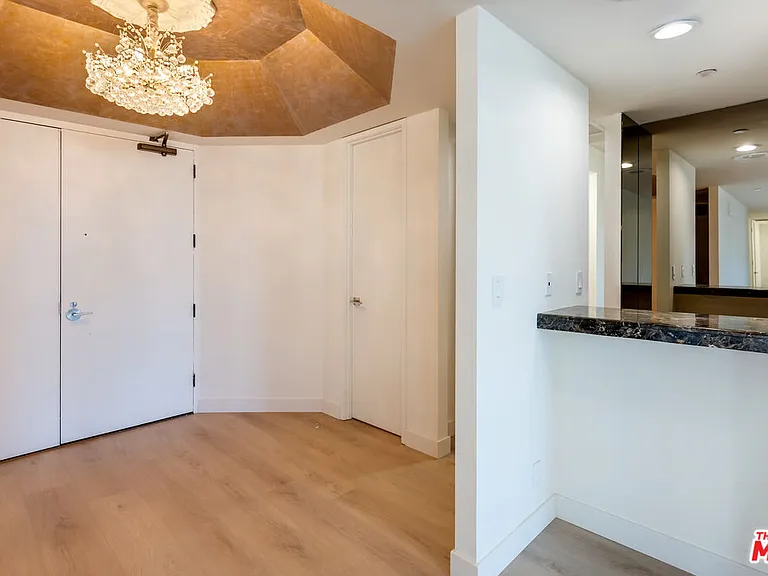 10551 Wilshire Blvd #1405 — Photo 17