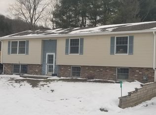 8 Debra Ln, Bradford, PA 16701